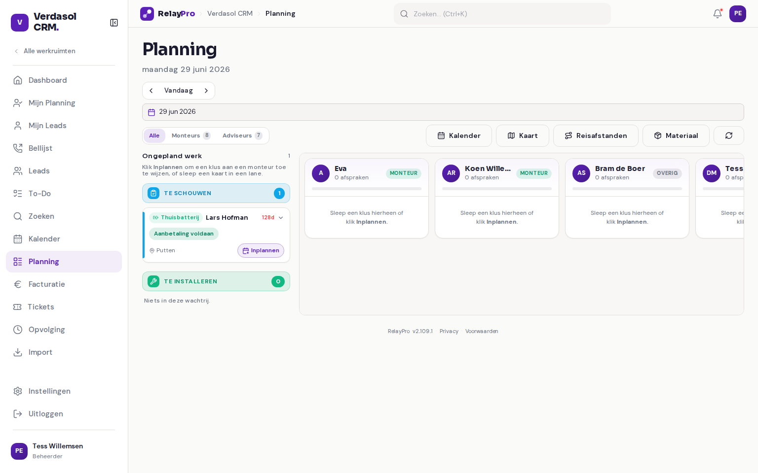 De Planner-Werkbank in RelayPro met de wachtrij ongepland werk links en monteur-lanes rechts